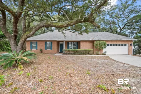 2116 Clubhouse Dr, Lillian, AL 36549
