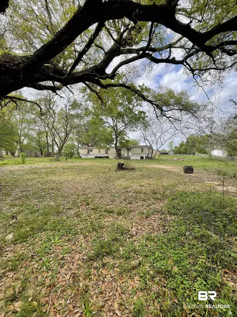 6458 Barnes Rd, Theodore, AL 36582