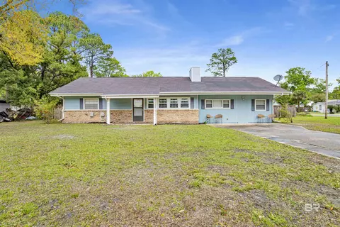 642 E 23rd Ave, Gulf Shores, AL 36542
