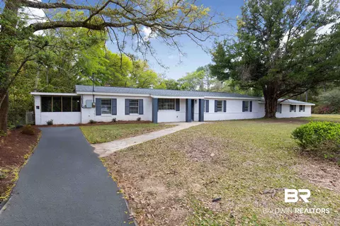 1304 Johnson Rd, Daphne, AL 36526