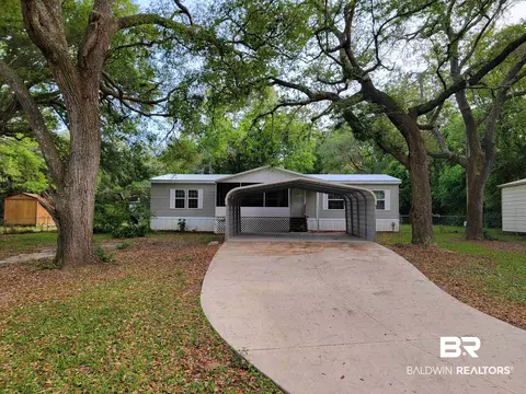 32150 Jessup Ln, Lillian, AL 36549