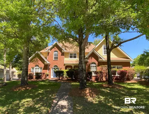 6220 Madison Dr, Gulf Shores, AL 36542