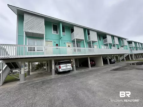 113 W 6th Ave #1, Gulf Shores, AL 36542