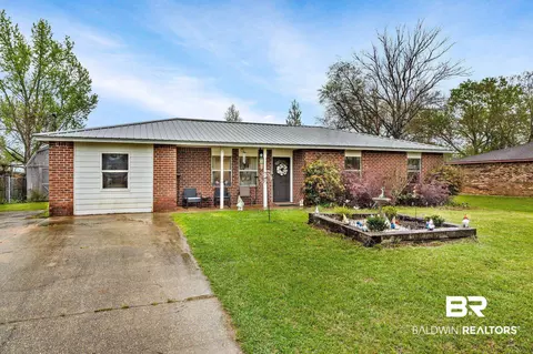 422 Cedar Ct, Foley, AL 36535