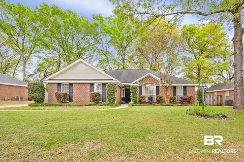 9621 Firethorn Dr, Mobile, AL 36695