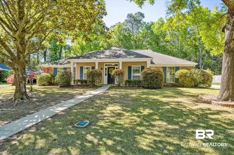 7671 S Meadows Dr, Mobile, AL 36619