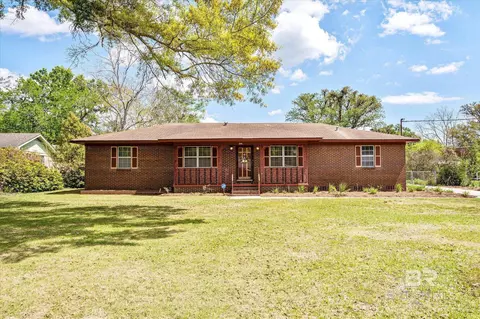 506 Manvail Ct, Saraland, AL 36571