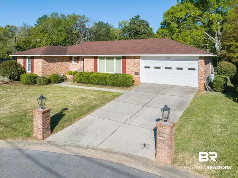 376 Ridgewood Cir, Fairhope, AL 36532