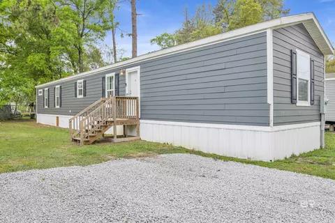 9407 Pinewood Ave, Elberta, AL 36530
