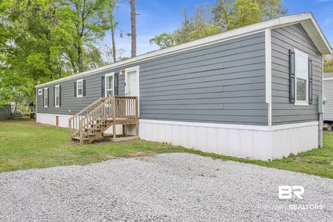 9407 Pinewood Ave, Elberta, AL 36530