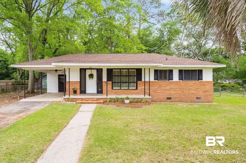 505 S Stuart St, Foley, AL 36535
