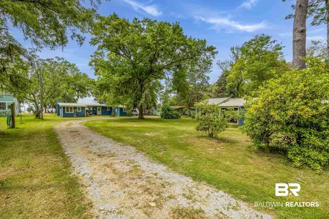 9913 Beach Rd, Foley, AL 36535
