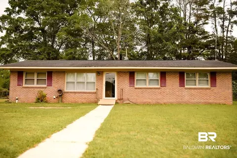205 Greer Ave, Atmore, AL 36502