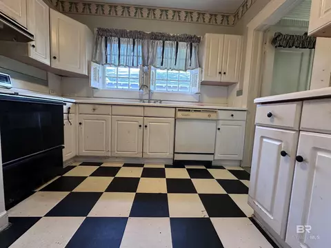 Kitchen - 110 Florence Pl, Mobile, AL 36607 photo 2 of 3