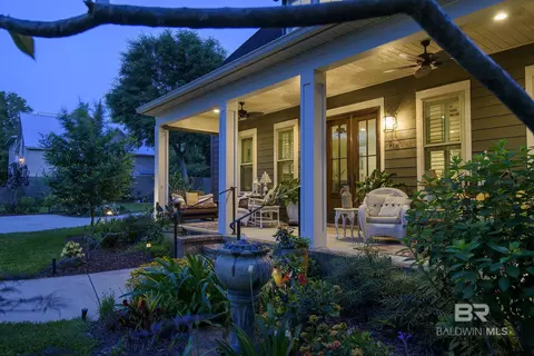 218 Perdido Ave, Fairhope, AL 36532