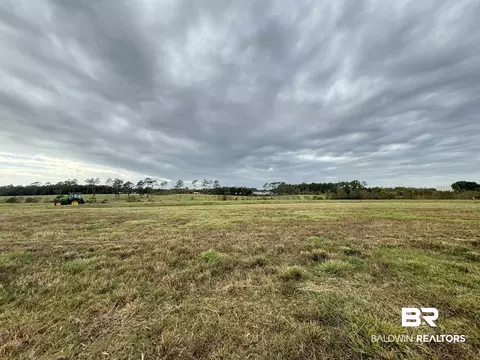 16 Gallery Blvd, Fairhope, AL 36532