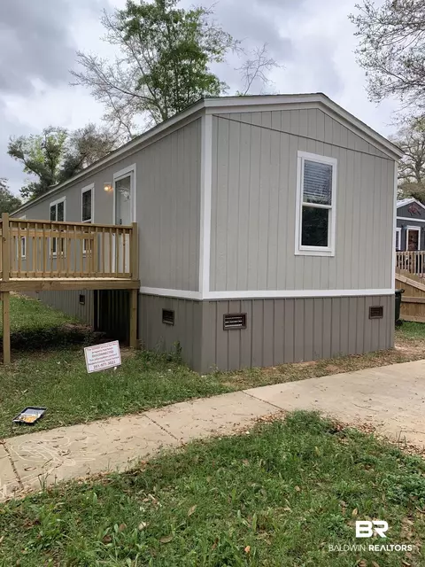 12925 6th St, Lillian, AL 36549