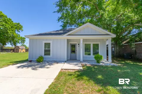 6120 Trey Ln, Gulf Shores, AL 36542