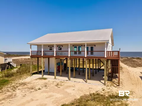 2706 Bienville Blvd, Dauphin Island, AL 36528