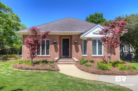 305 Ann St, Fairhope, AL 36532