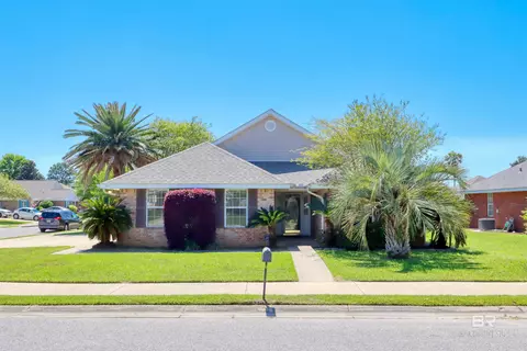 381 Savannah Ln, Gulf Shores, AL 36542