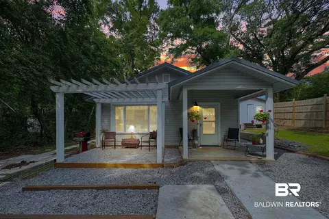 307 Gayfer Ct # B, Fairhope, AL 36532