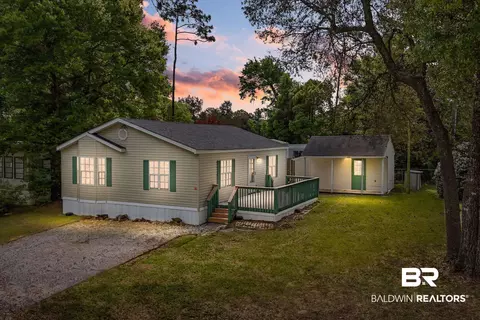 390 Maria Dr, Lillian, AL 36549