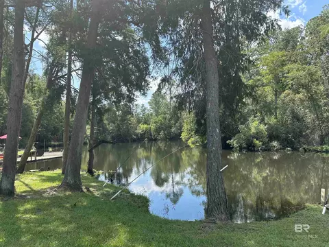 32060 Kings Ldg Rd, Seminole, AL 36574