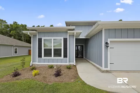 251 Bronze St, Fairhope, AL 36532