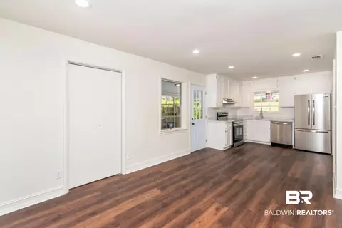 607 Markham Dr, Mobile, AL 36609 photo 7