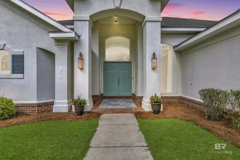 19135 Fairfield Dr, Fairhope, AL 36532