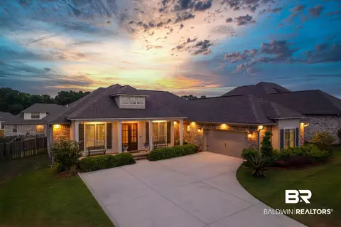 303 Garrison Blvd, Fairhope, AL 36532