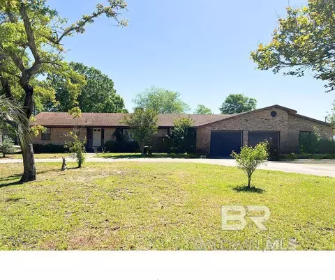 9302 Tuscaloosa Dr, Perdido Beach, AL 36530