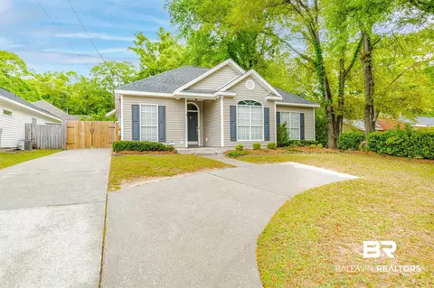 4688 Rosewood Dr, Mobile, AL 36608