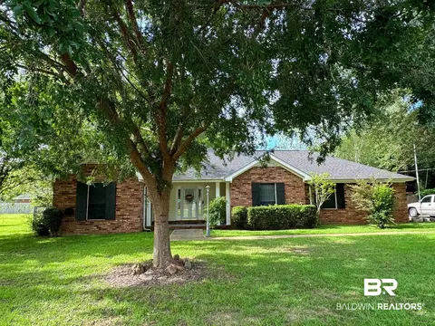 9735 Terrace Dr, Fairhope, AL 36532