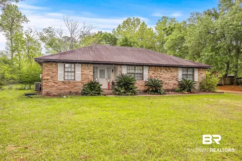 8826 E Hillside Cir, Foley, AL 36535