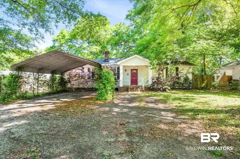 5228 S Border Dr, Mobile, AL 36608