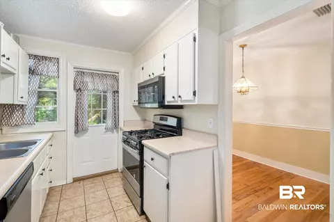 5228 S Border Dr, Mobile, AL 36608 photo 6