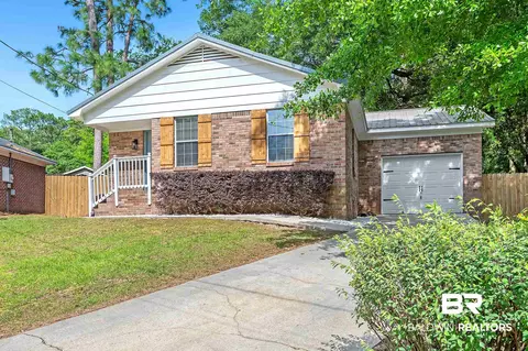 257 Maple Cir, Daphne, AL 36526