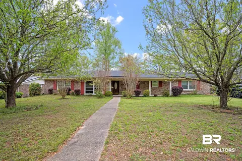 127 Fairway Dr, Daphne, AL 36526