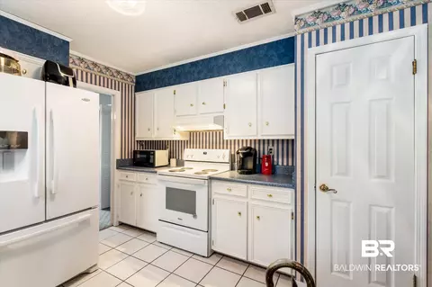 3041 E Southridge Rd, Mobile, AL 36693 photo 6