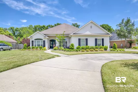 8806 Lakeview Dr, Fairhope, AL 36532