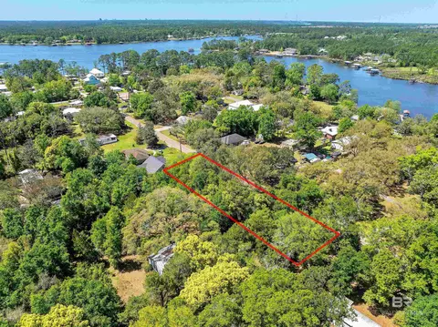 9290 Seabright Ave, Elberta, AL 36530