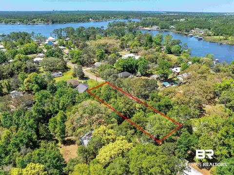 9290 Seabright Ave, Elberta, AL 36530