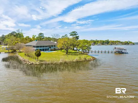 5285 Dog River Ln, Theodore, AL 36582