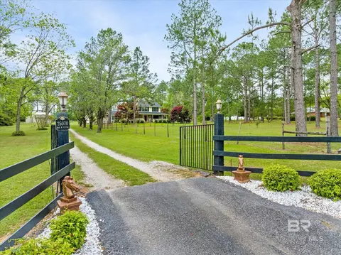 25070 Patterson Rd, Robertsdale, AL 36567