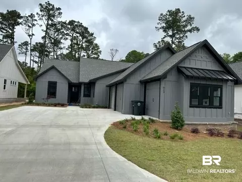 823 Geranium Dr, Fairhope, AL 36532