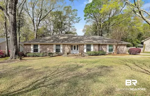 505 Patlynn Dr, Fairhope, AL 36532