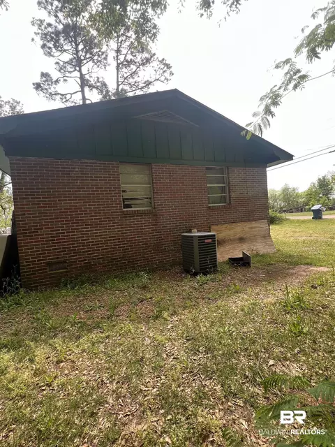 91 Crestview Ave, Monroeville, AL 36460 photo 4