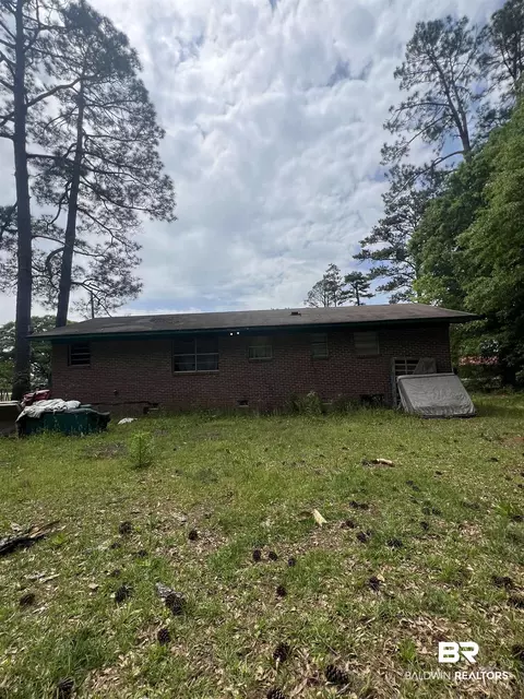 91 Crestview Ave, Monroeville, AL 36460 photo 3